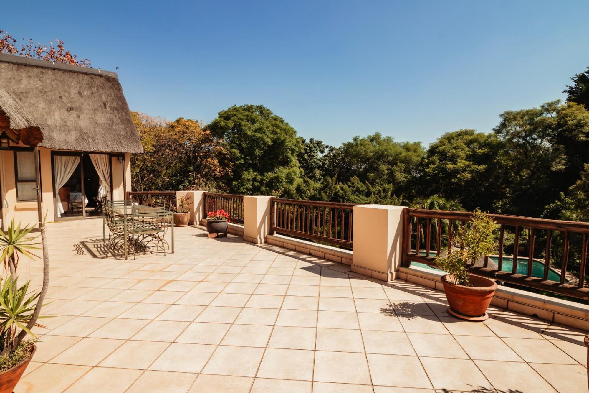 Blue Hills Lodge Midrand Exterior photo